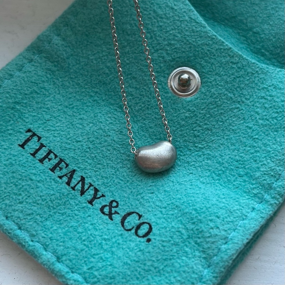 Tiffany & Co. x Elsa Peretti Bean pendant in sterling silver 9mm - Picture 9 of 9